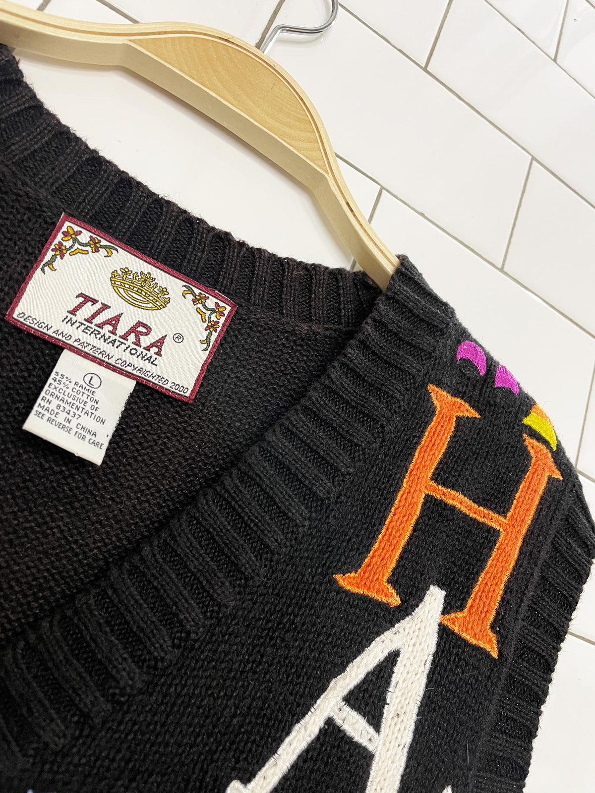 vintage 00s tiara ramie-blend knit happy halloween vest