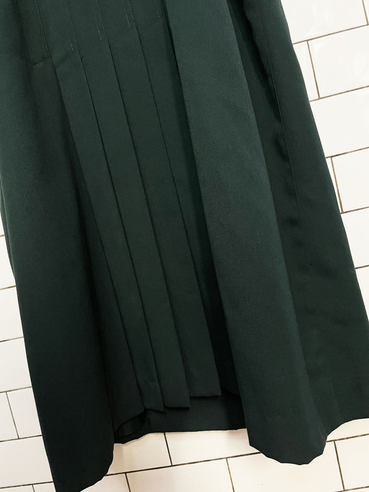 vintage j gallery cape back pleated belted trench coat | removable liner