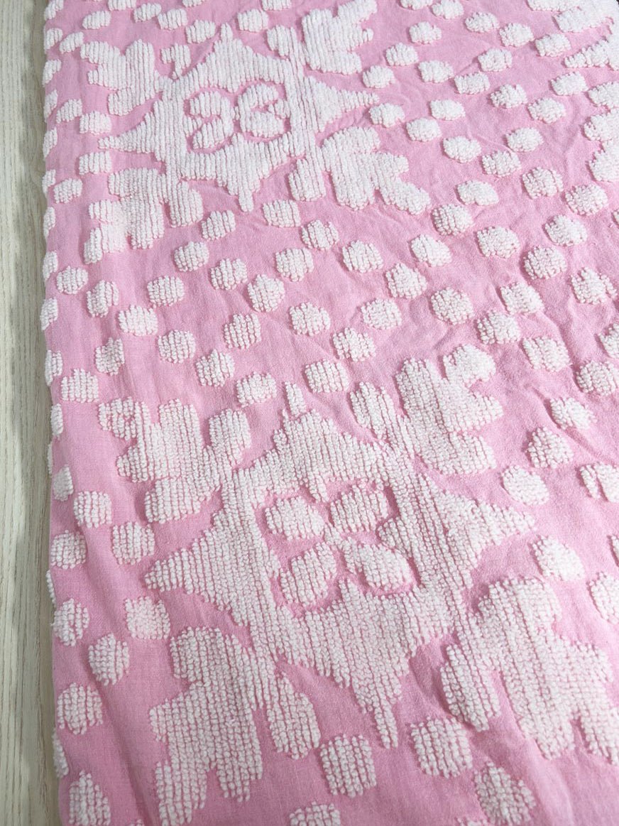 vintage 60s pink tufted fringed bedspread - good market thrift store
