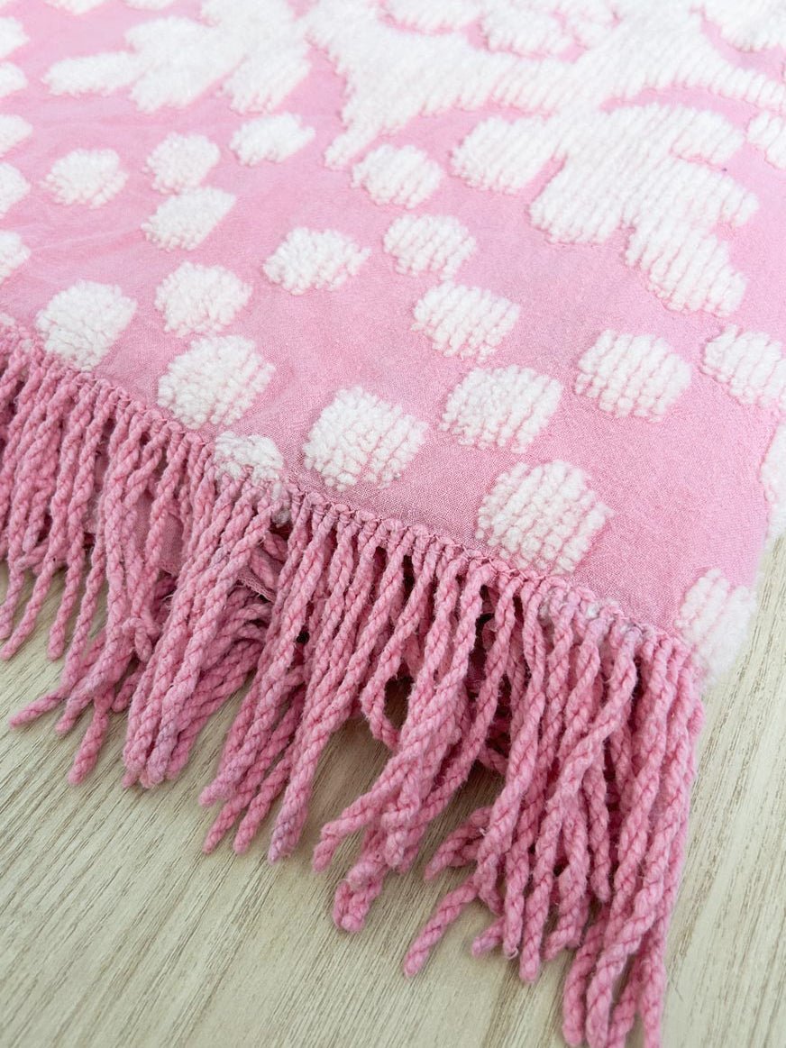 vintage 60s pink tufted fringed bedspread - good market thrift store