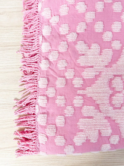 vintage 60s pink tufted fringed bedspread - good market thrift store