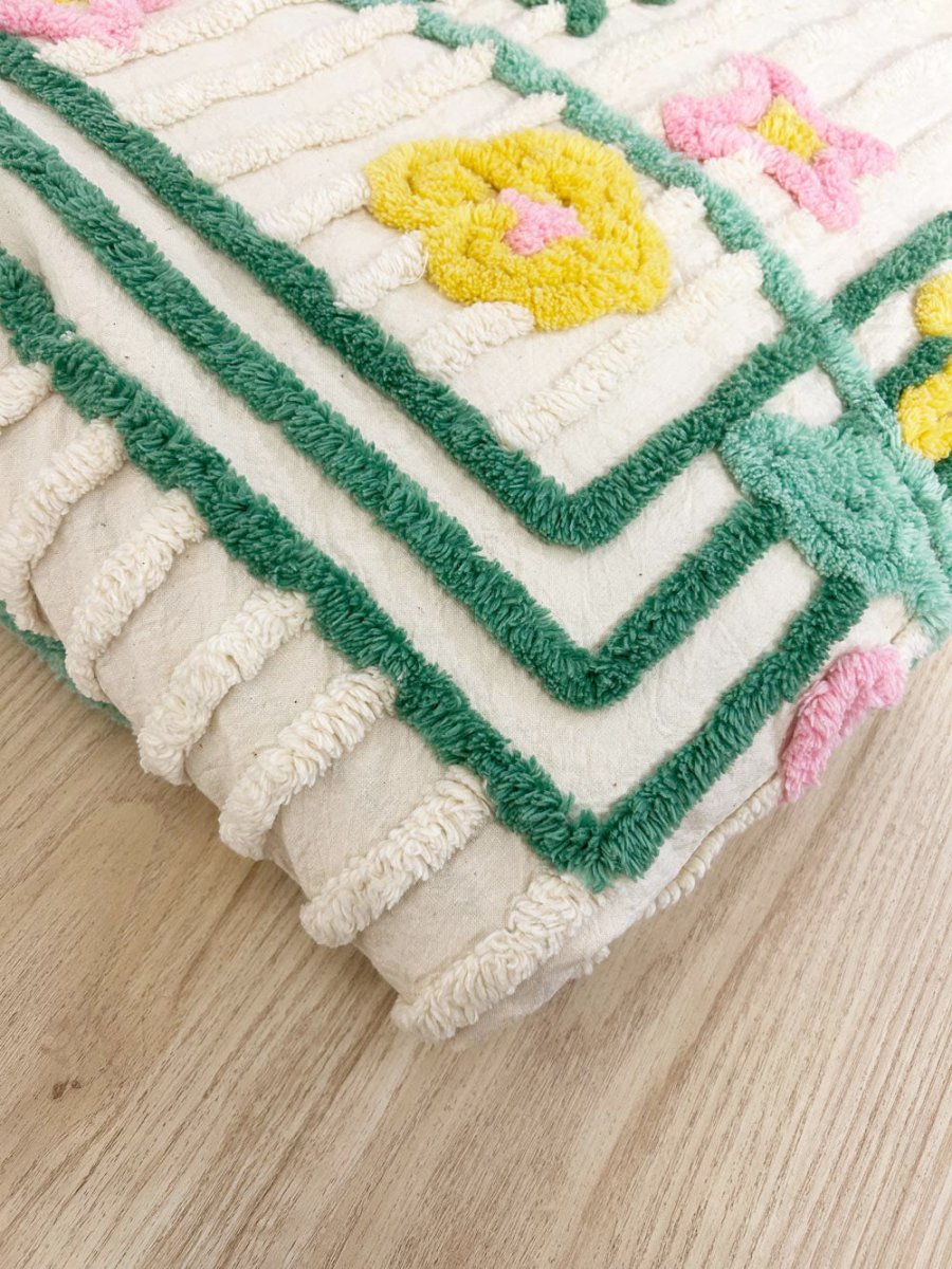 vintage 60s flower garden tufted bedspread - good market thrift store