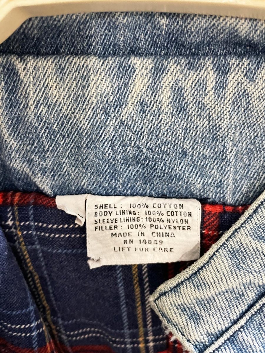 vintage pleated shoulder denim bomber jacket | flannel lined - good market thrift store