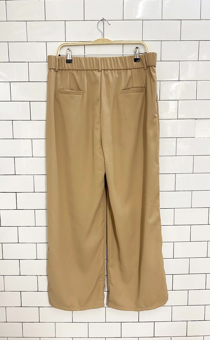high waisted wide leg pleated trousers - good market thrift store