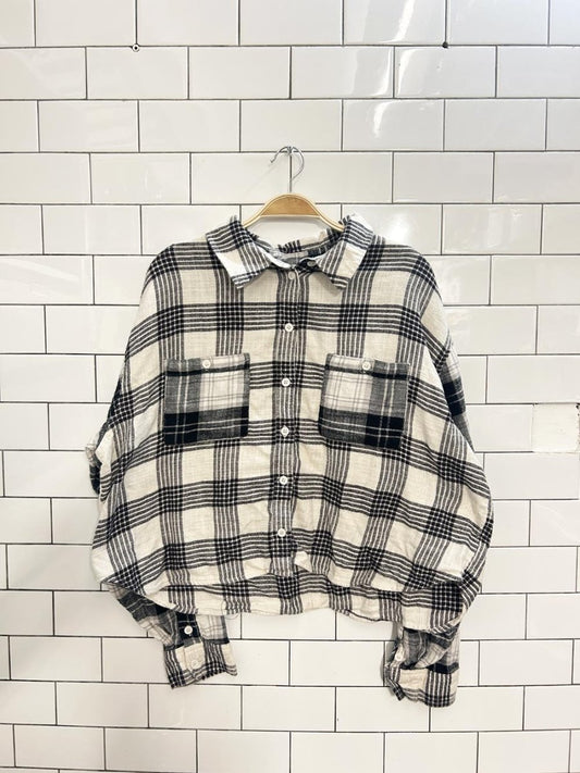 ae oversized cropped flannel shirt - good market thrift store