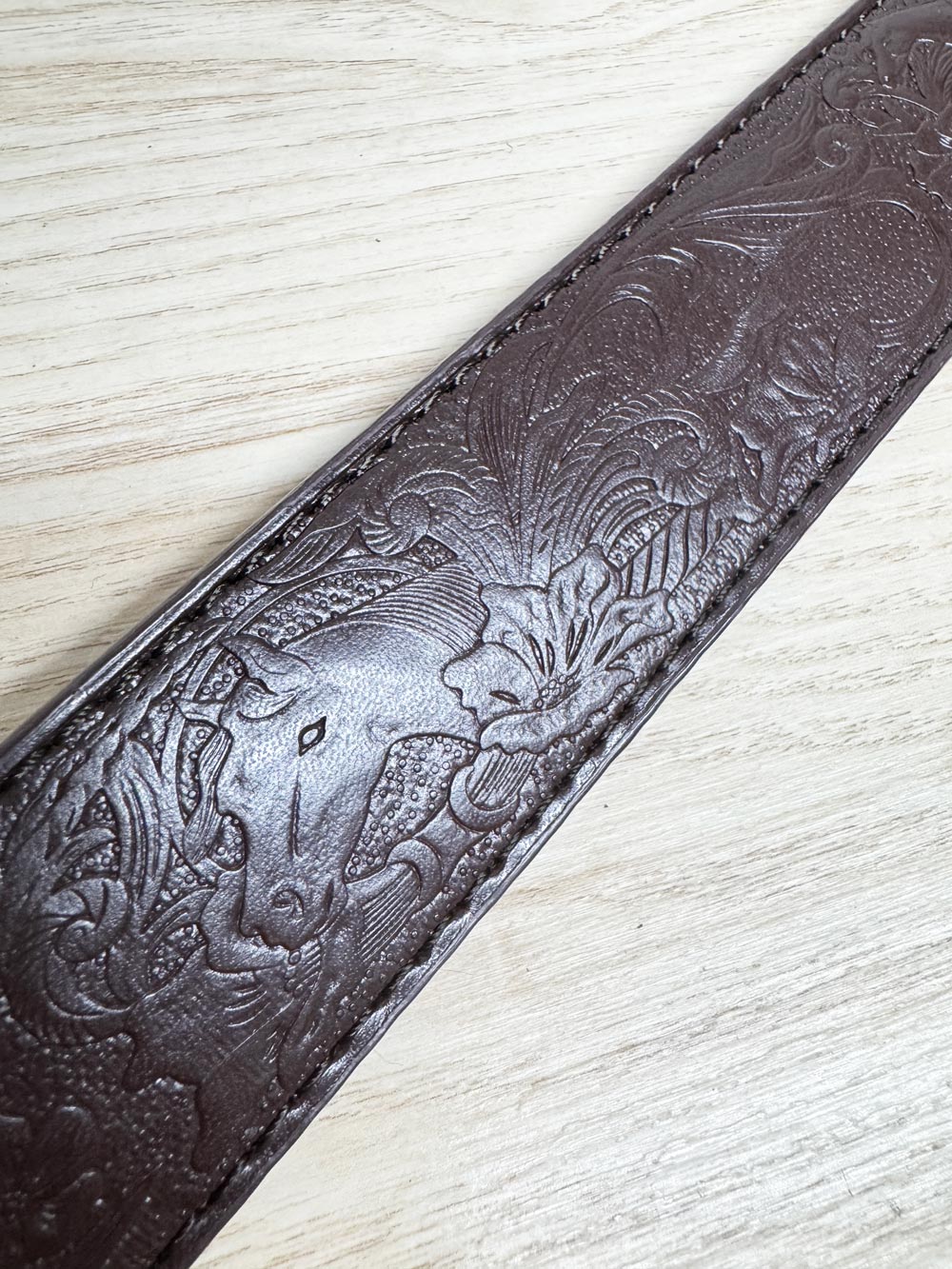 vintage 00s italian style animal stamped leather belt