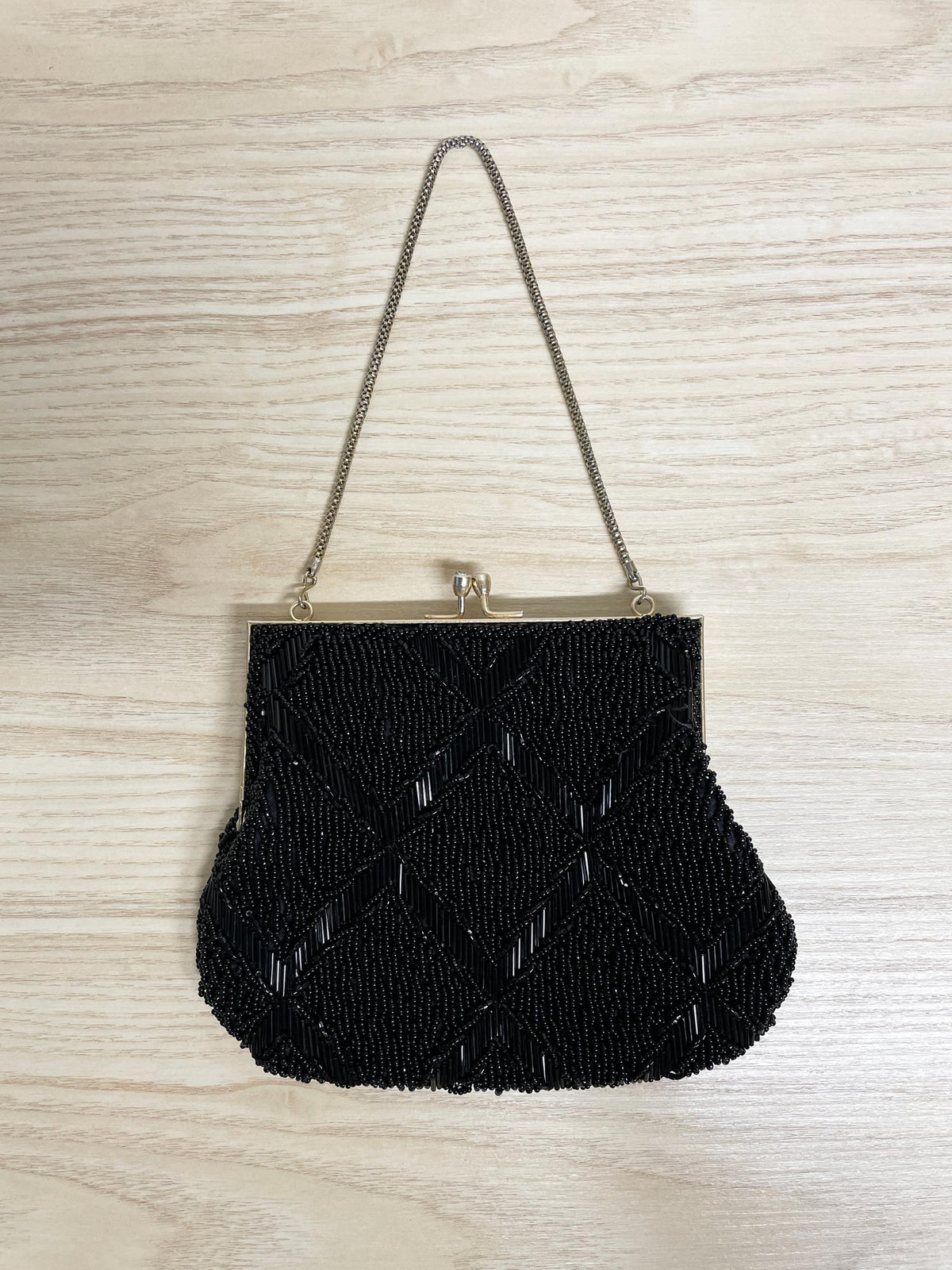vintage du-val hand made beaded chainlink hand bag