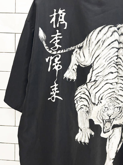 y2k xtreme jeans siberian tiger graphic shirt - good market thrift store