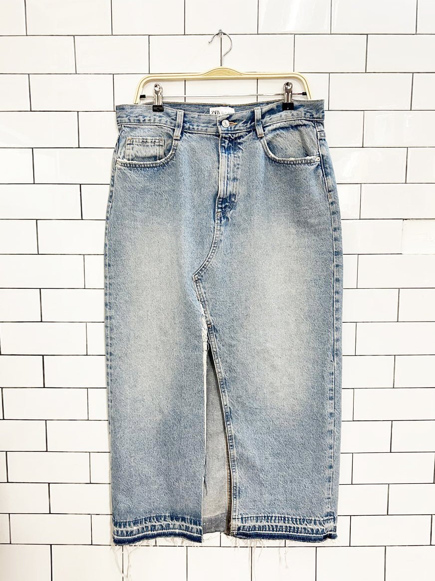 zara front slit light denim midi skirt - good market thrift store