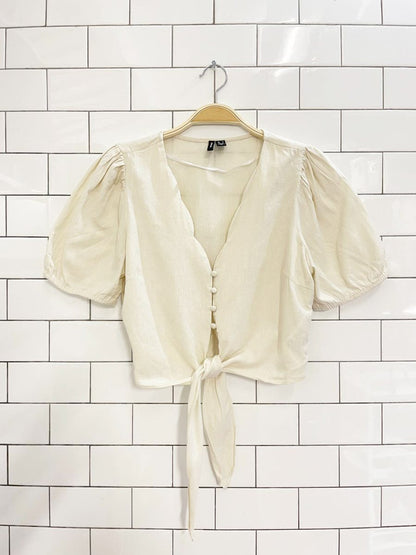 vero moda scallop neck puff sleeve top - good market thrift store