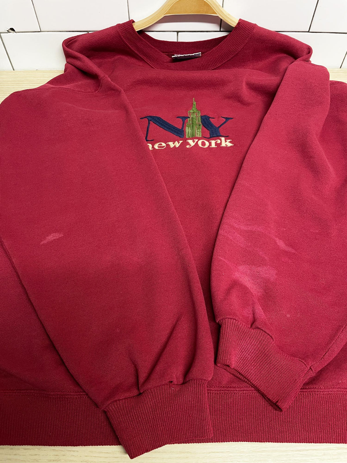 vintage 00s new york spell out empire state building sweatshirt | hanes heavyweight