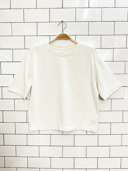 the group babaton foundation cropped tee | aritizia - good market thrift store
