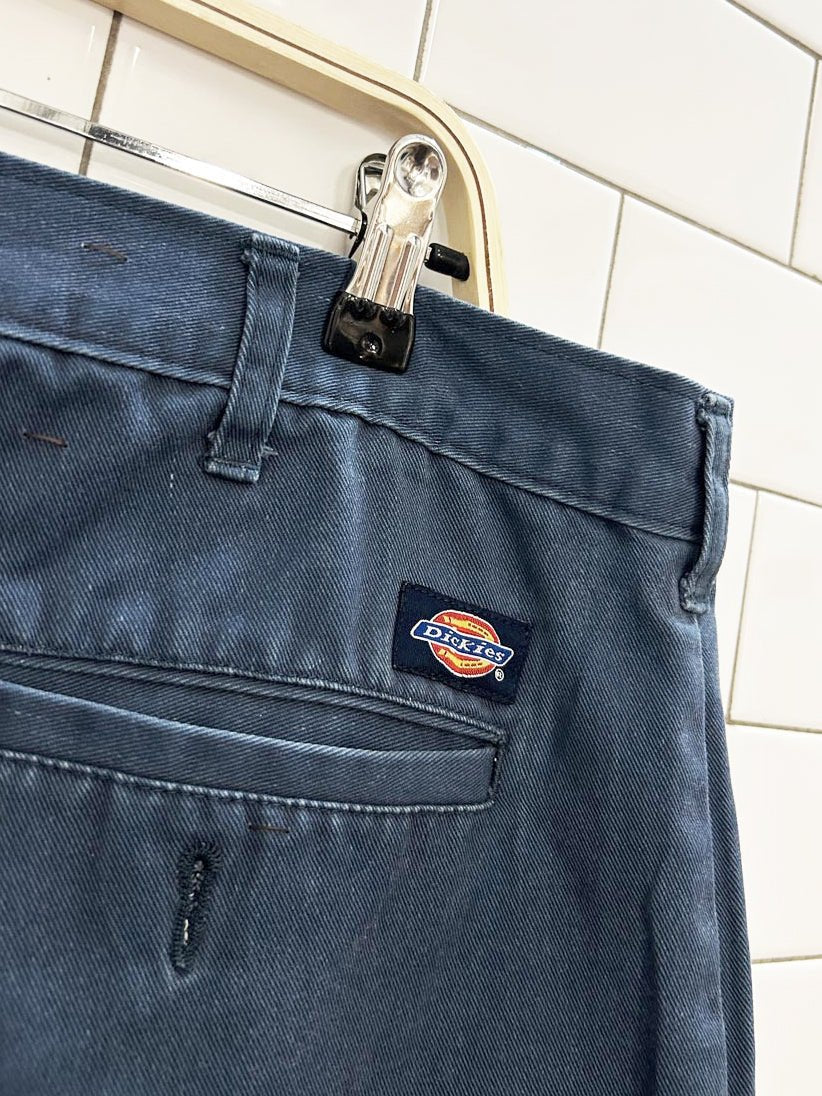 vintage 00s dickies regular straight cargo pants - good market thrift store