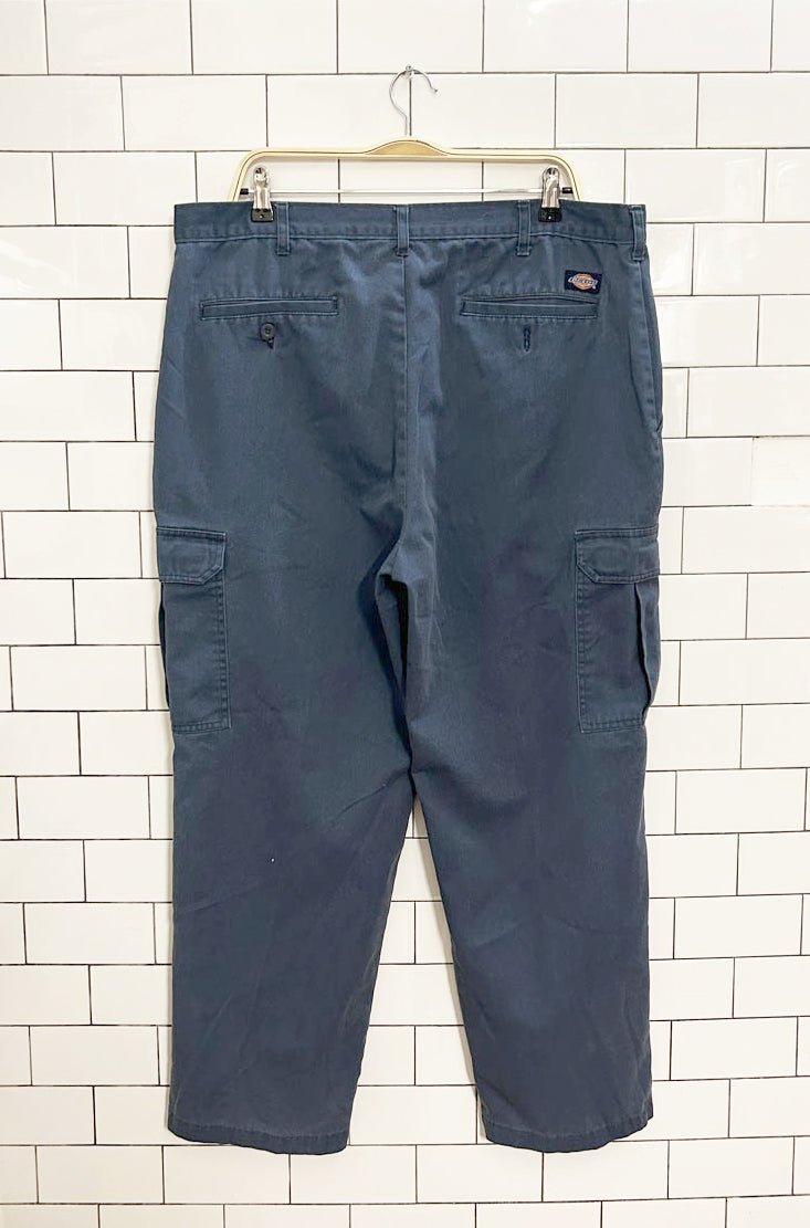 vintage 00s dickies regular straight cargo pants - good market thrift store