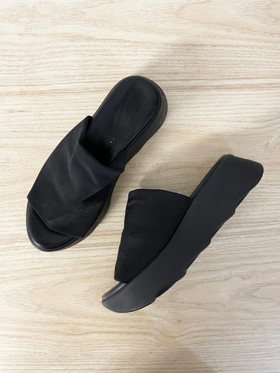 l'intervalle platform sabertooth slides - good market thrift store