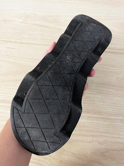 l'intervalle platform sabertooth slides - good market thrift store