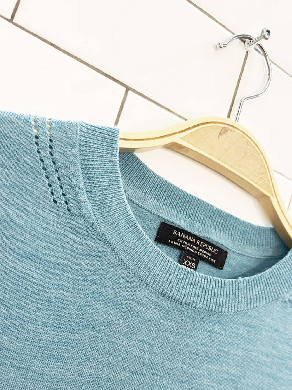 banana republic 100% merino extra fine wool knit top