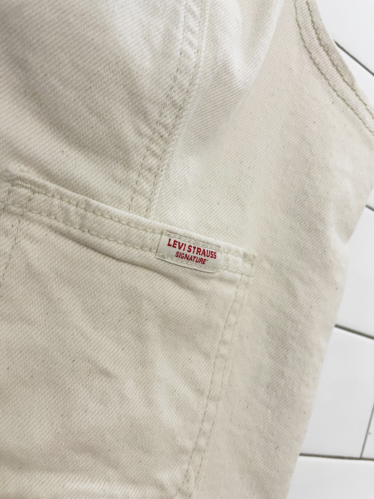 levi's stretchy denim vest top