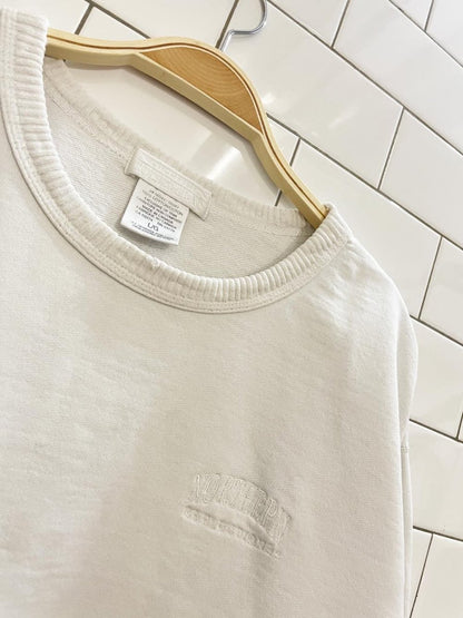 vintage 00s NR minimal cottage crew - good market thrift store