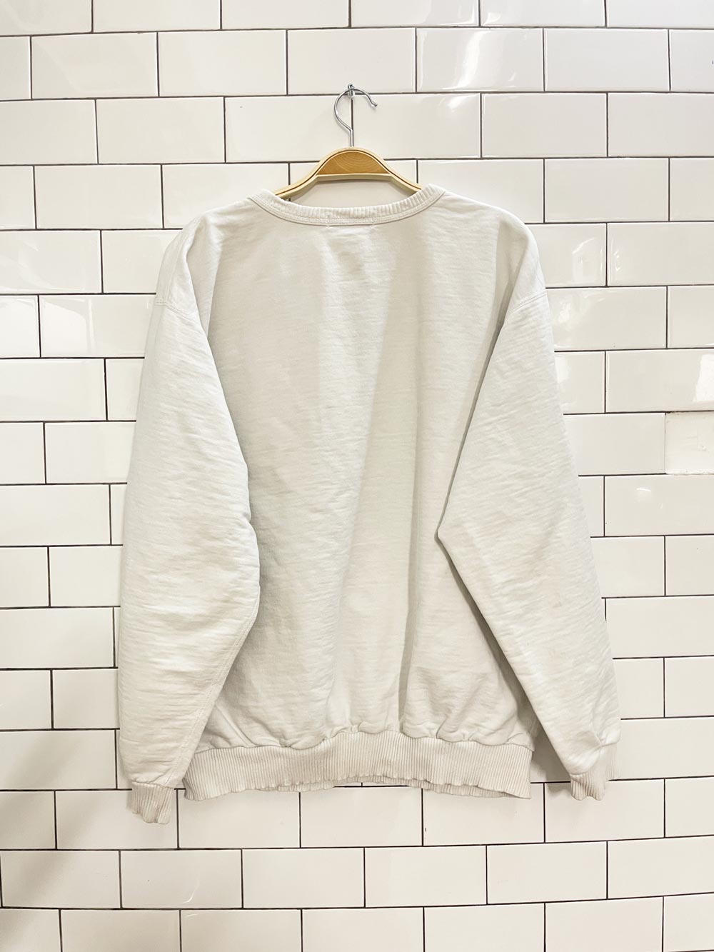 vintage 00s NR minimal cottage crew - good market thrift store