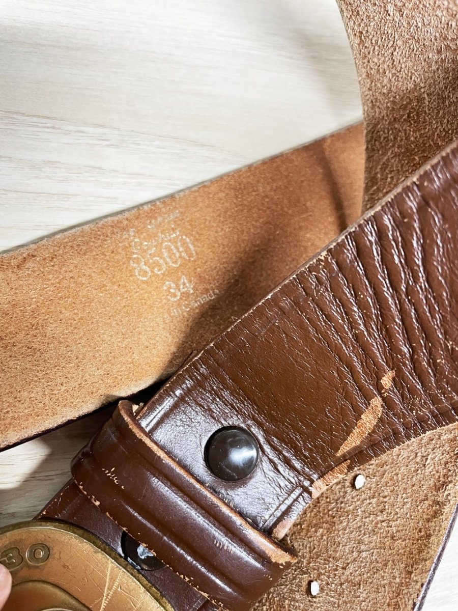 vintage 00s alberta wildlife buckle leather belt - good market thrift store