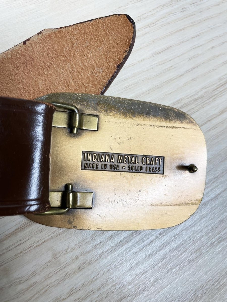 vintage 00s alberta wildlife buckle leather belt - good market thrift store
