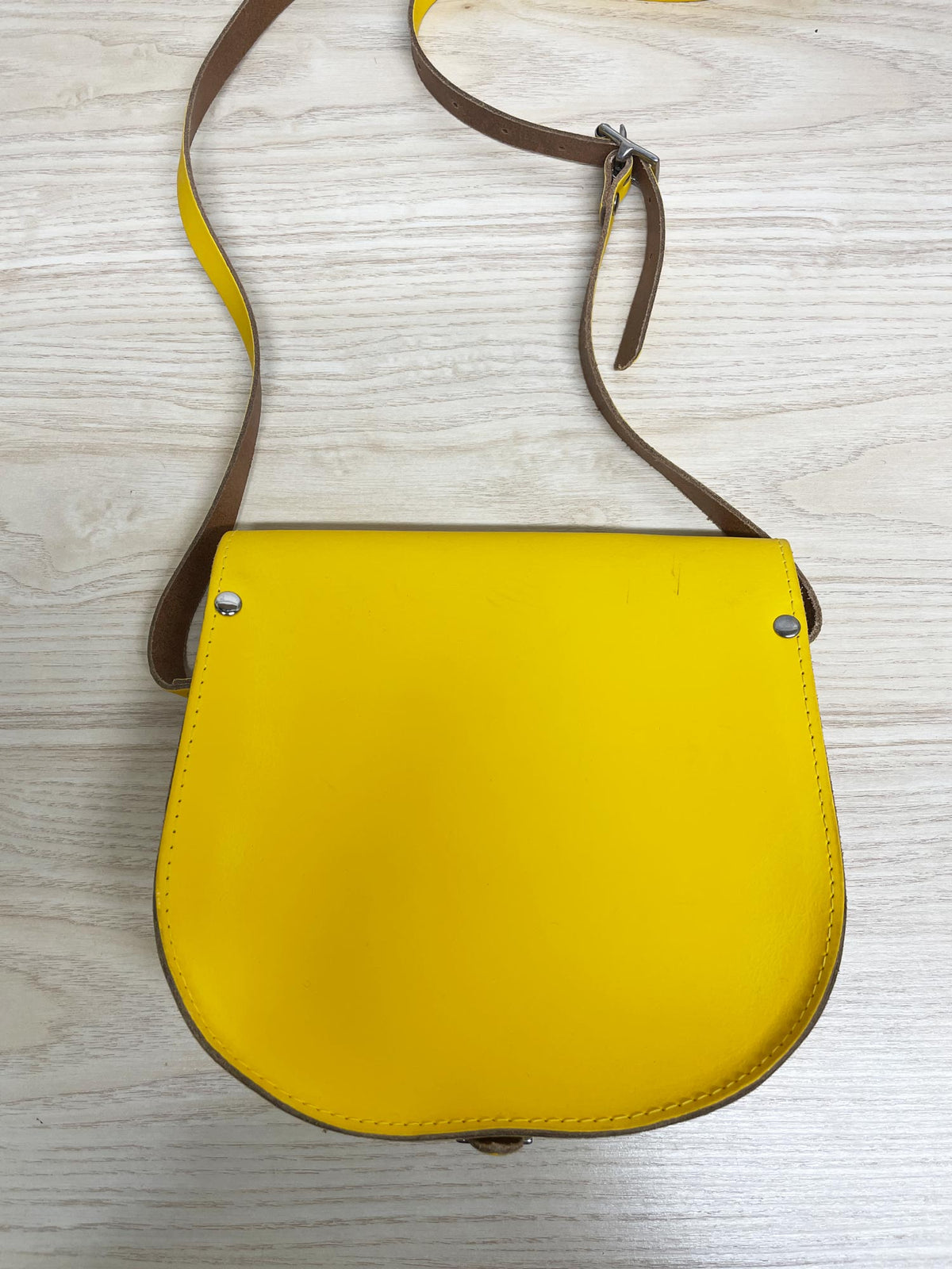 vintage leather styles structured saddle bag | made in London