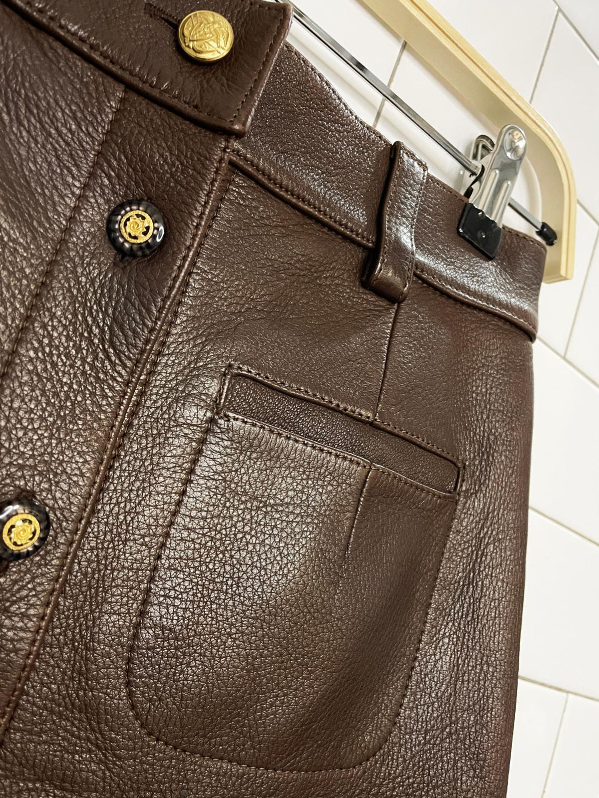 vintage 90s anne klein butter leather full button mini skirt | a line