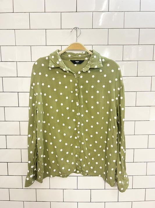 max viscose 3D polka dot blouse - good market thrift store
