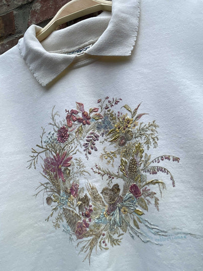 vinitage 00s NR bird + wreath collared crew