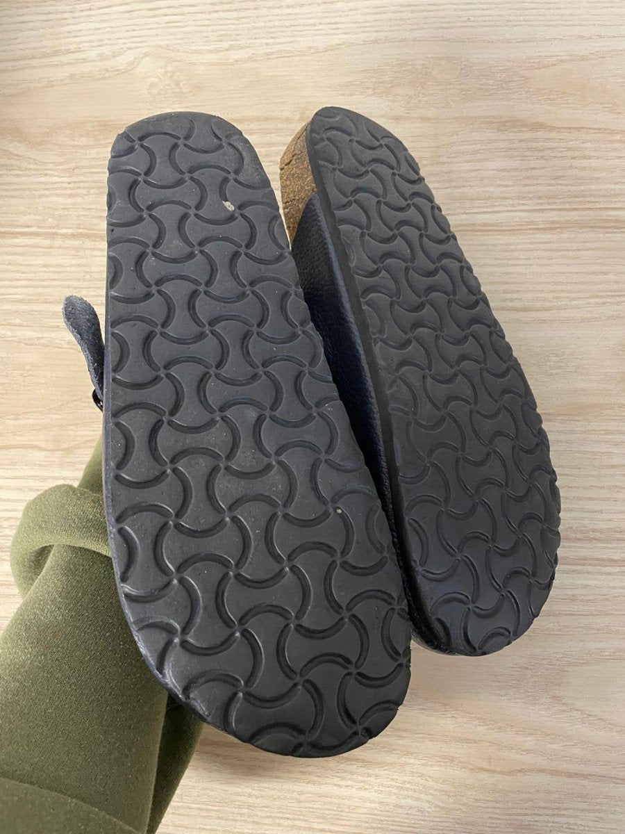 naturepur leather slip on clog - good market thrift store