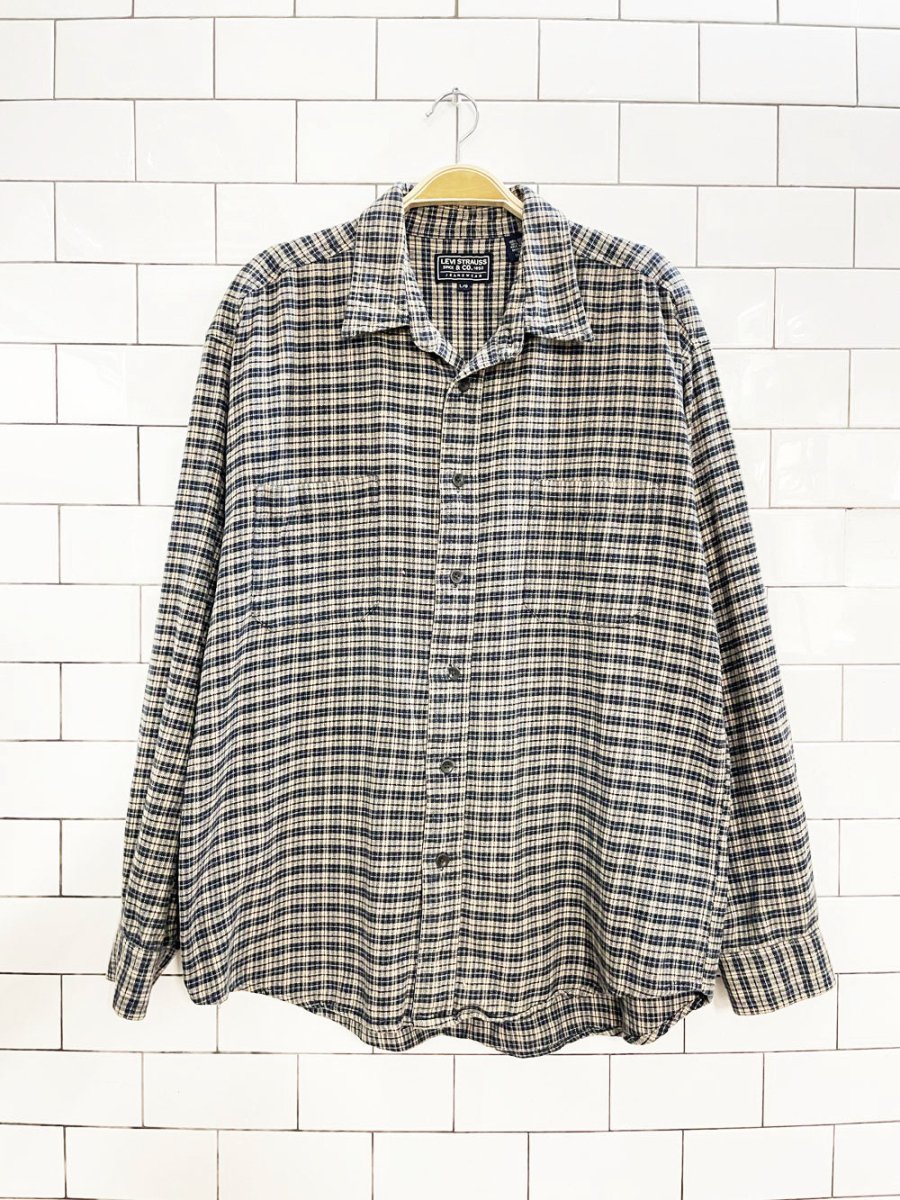 vintage 00s levi's flannel shirt | made in India - good market thrift store
