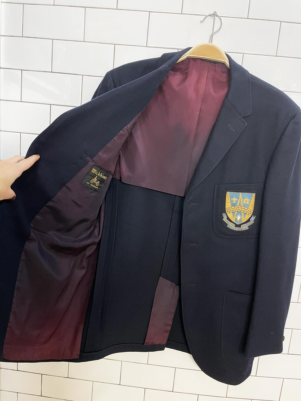 vintage wickhams of windsor 100% wool crested blazer | st thomas university