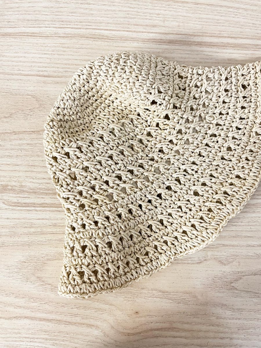 vintage 00s straw crochet bucket hat - good market thrift store