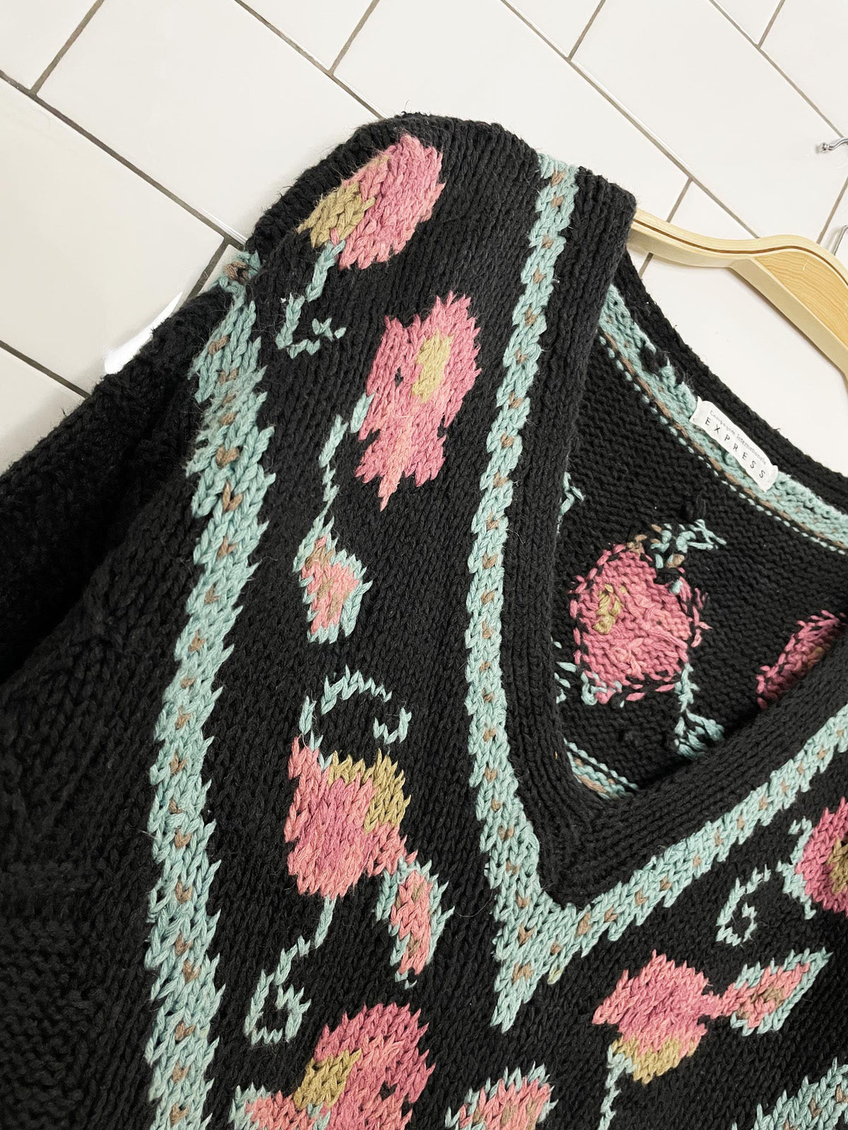 vintage compagnie internationale express heavy knit v-neck sweater