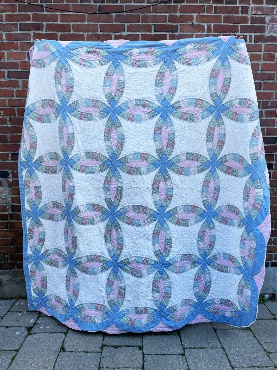 vintage handmade wedding ring quilt - good market thrift store