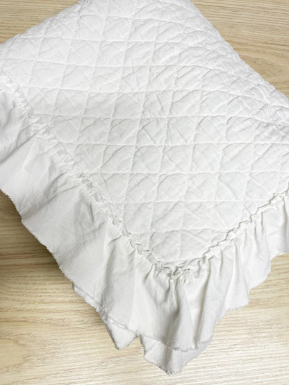 ruffle edge super soft baby quilt / throw blanket - good market thrift store