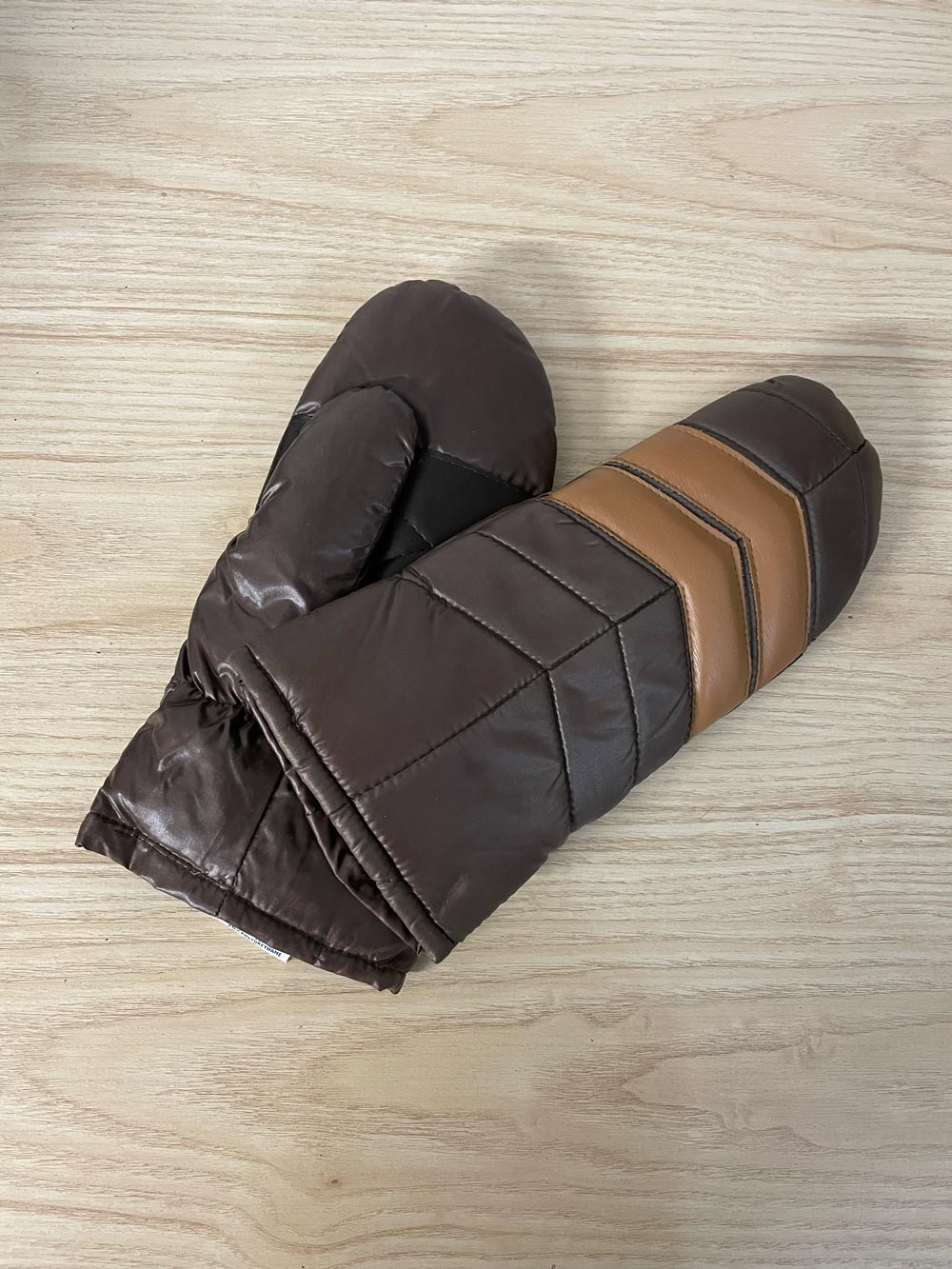 vintage retro chevron down puffer mittens