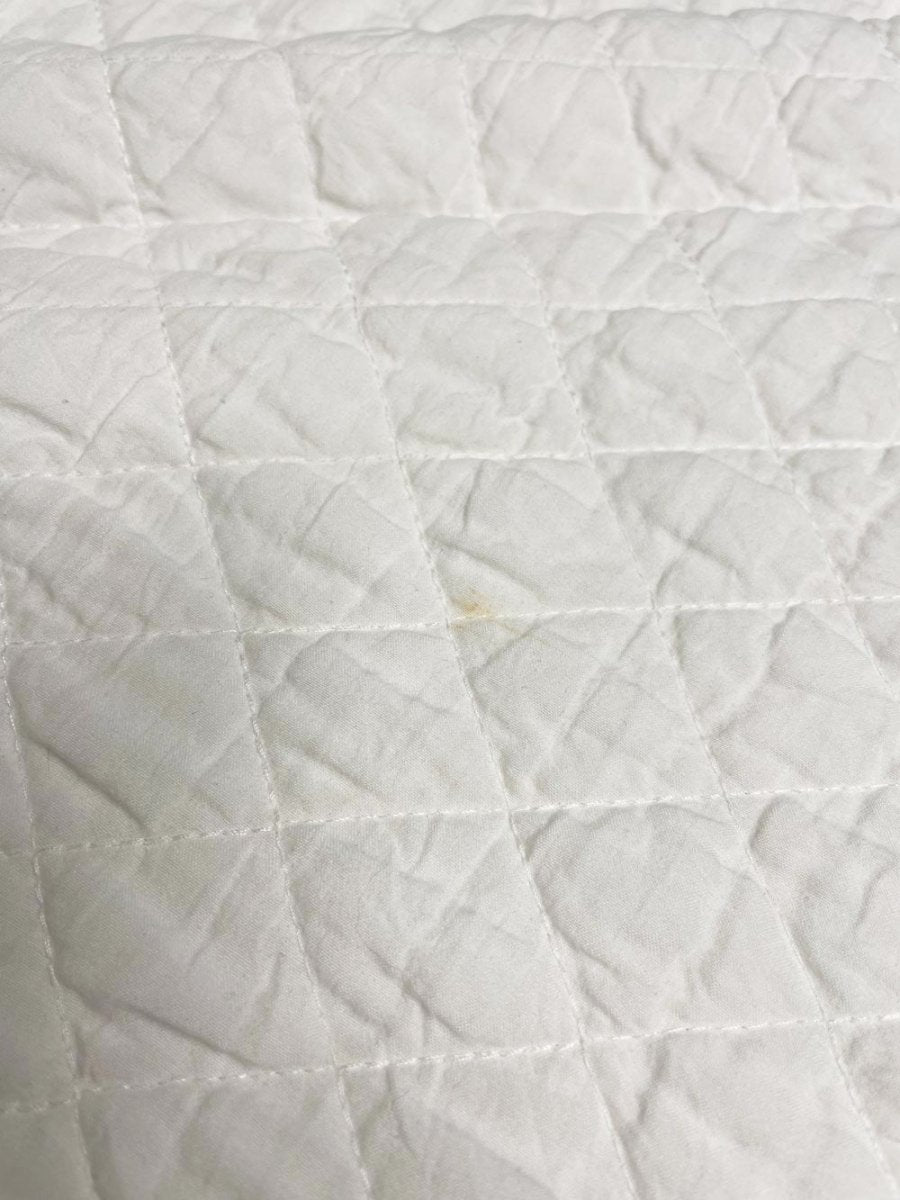 ruffle edge super soft baby quilt / throw blanket - good market thrift store