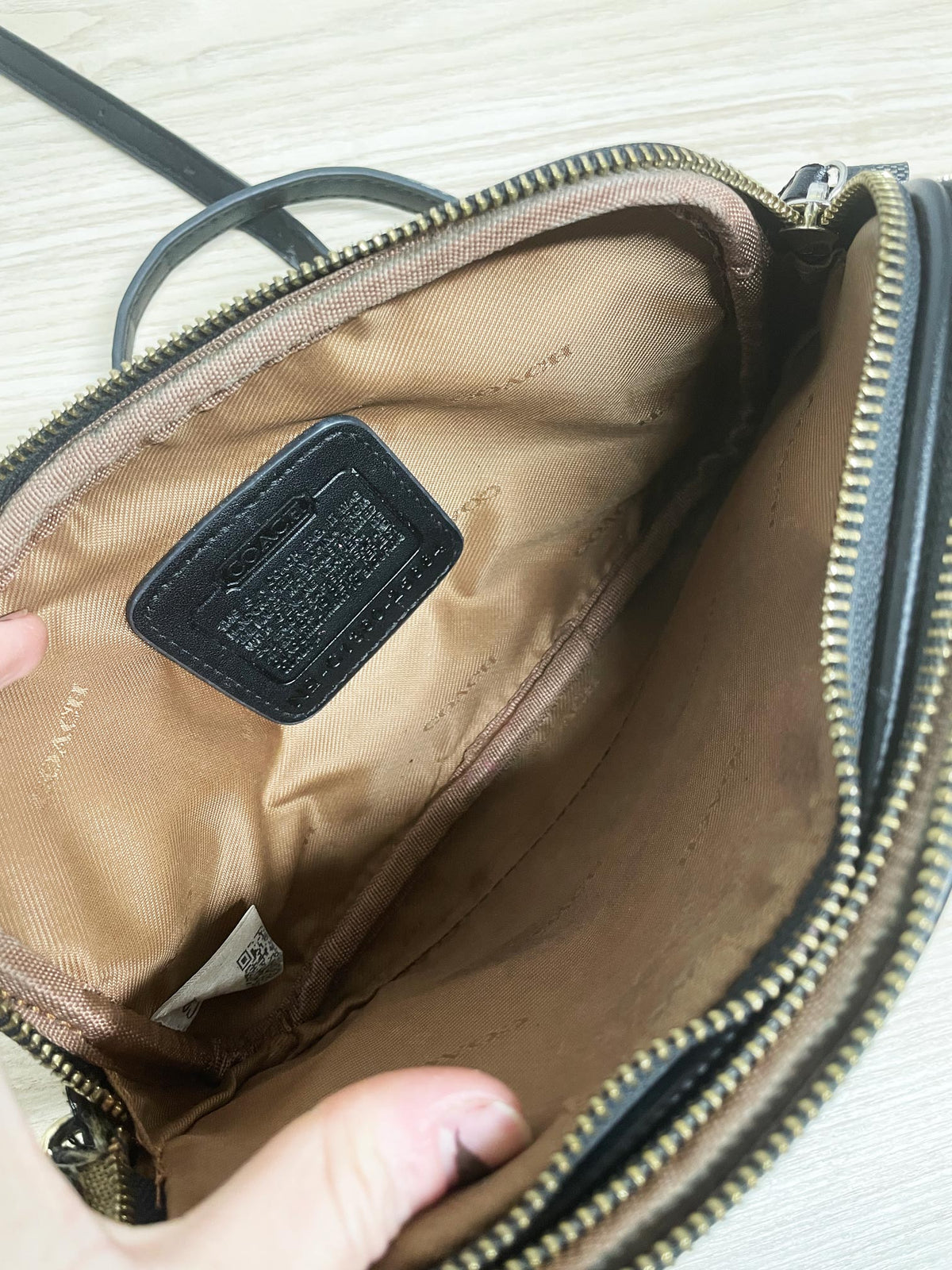 vintage 00s coach mini camera bag crossbody | signature canvas