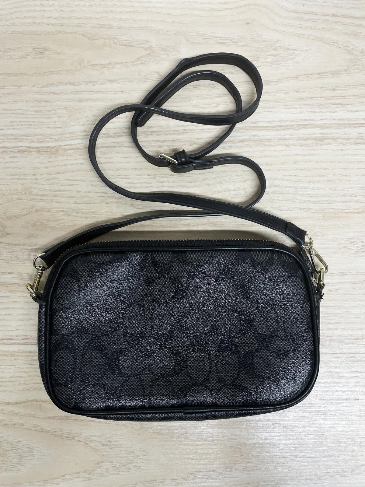 vintage 00s coach mini camera bag crossbody | signature canvas