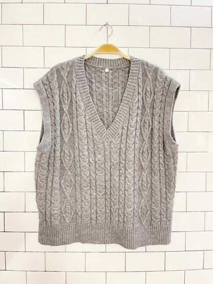 oversized cable knit grey vest - good market thrift store