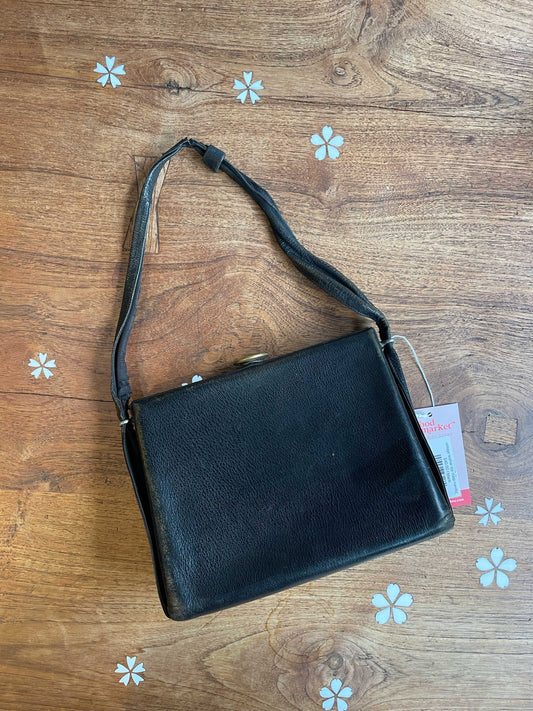 vintage leather top clasp handbag