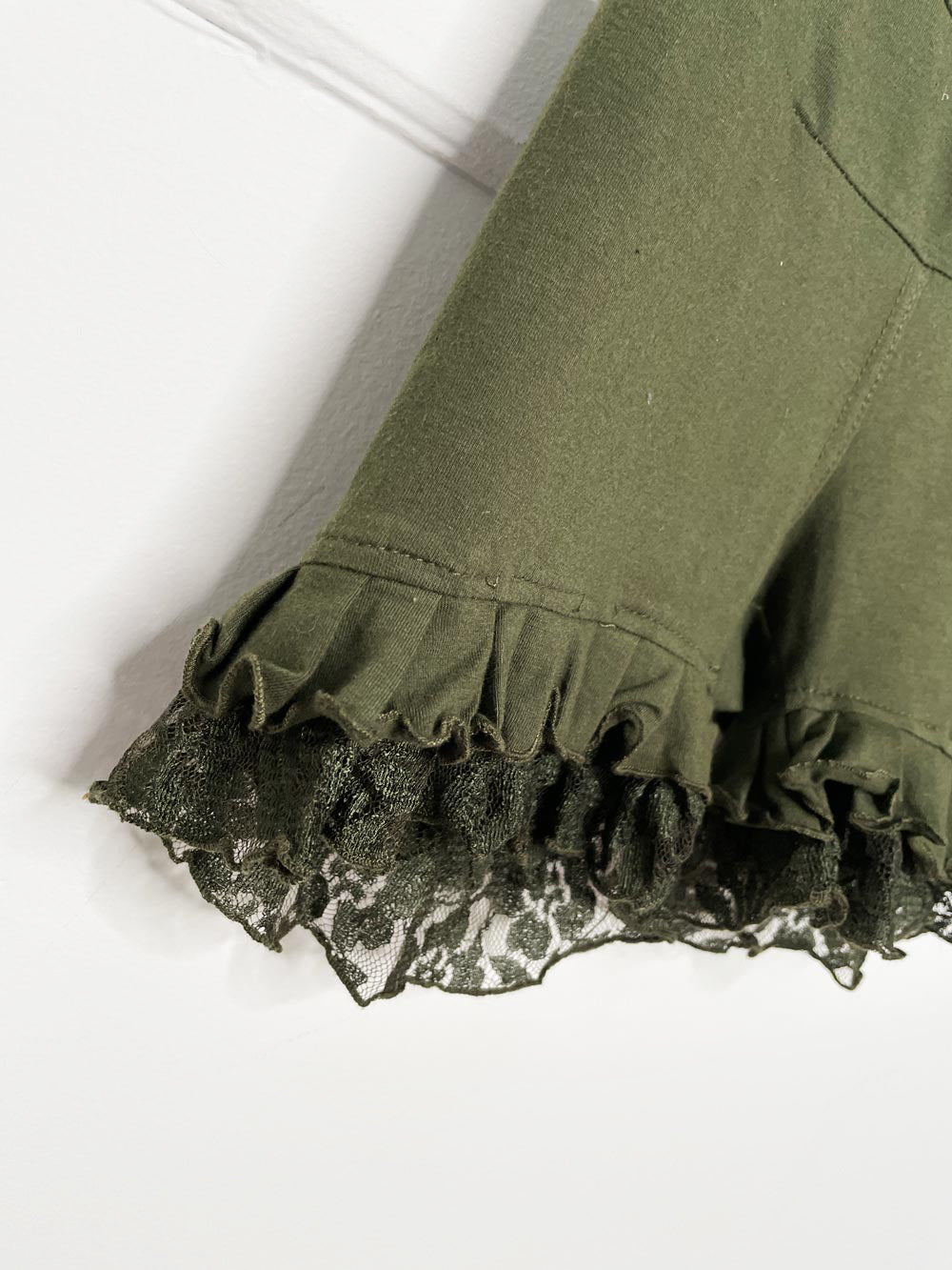 nwot the fairies pajamas cowl neck lace ruffle hem hooded romper