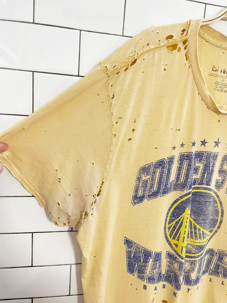 nba golden state warriors basketball distressed tee - good market thrift store