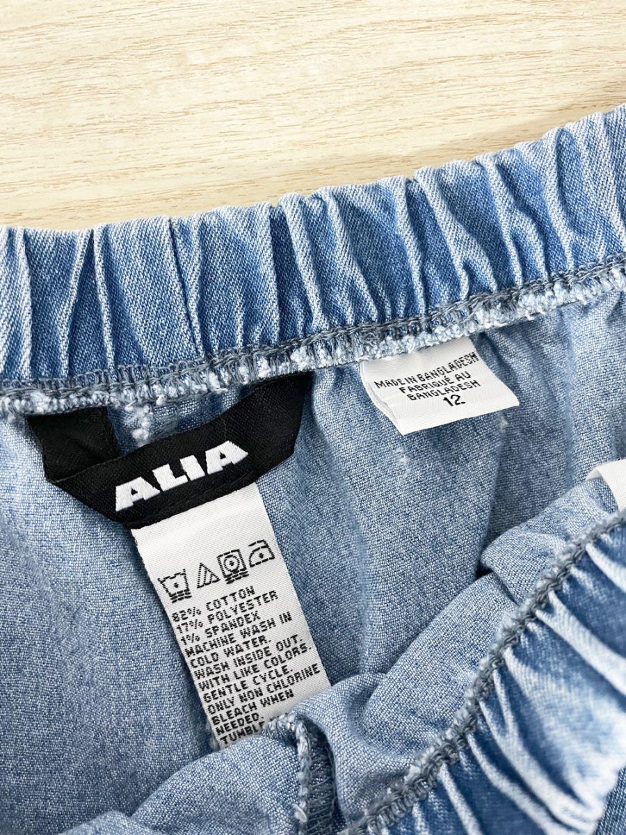 vintage 00s alia elastic waist long denim shorts - good market thrift store