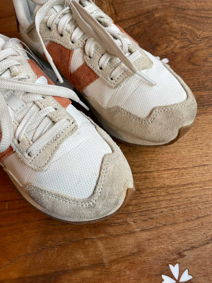 new balance 237 suede platform sneakers