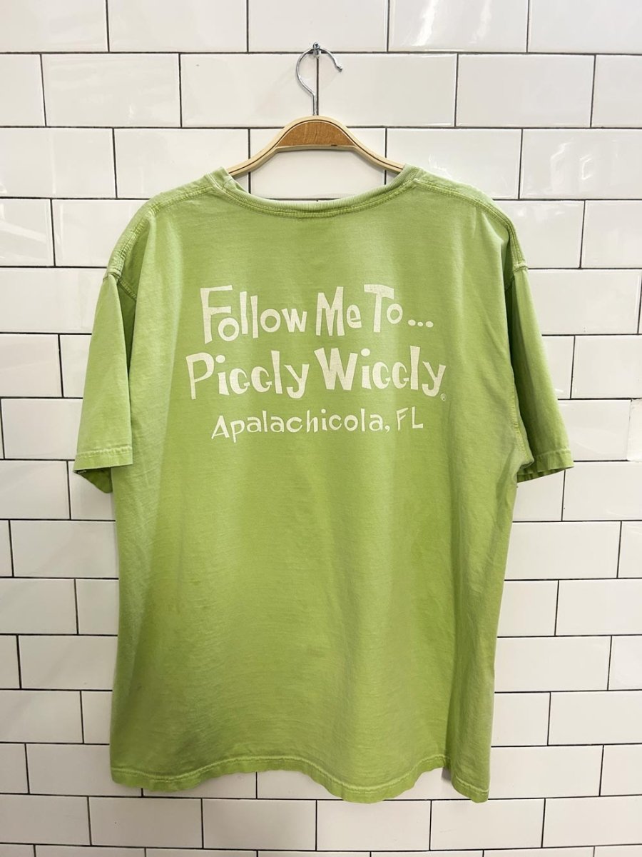 vintage 00s piggly wiggly supermarket graphic tee - good market thrift store