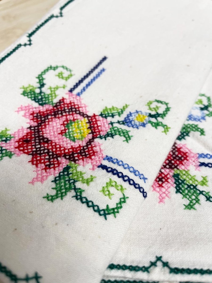 x4 vintage cross stitch flower napkins - good market thrift store