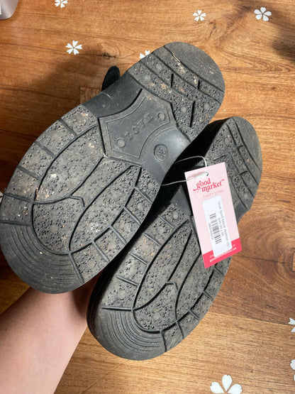 noat fjord black leather clog